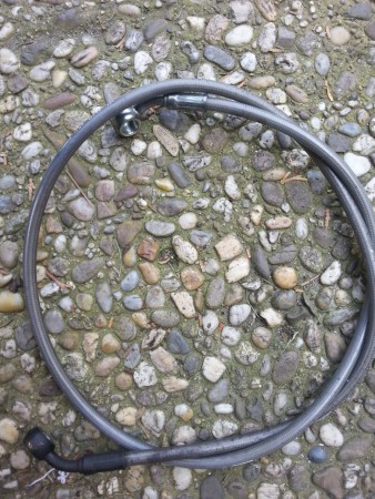 Bremsleitung vorne 15 €